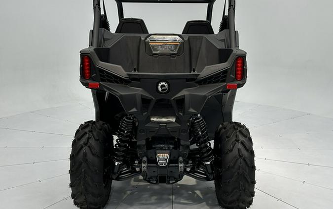 2025 Can-Am Maverick Trail DPS 700