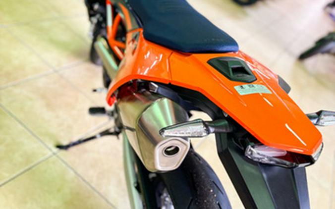2026 KTM SMC 690 R