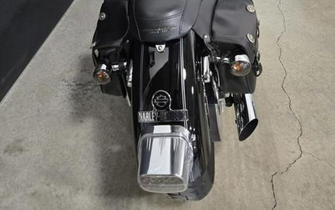 2004 Harley-Davidson® XL1200C - Sportster® 1200 Custom