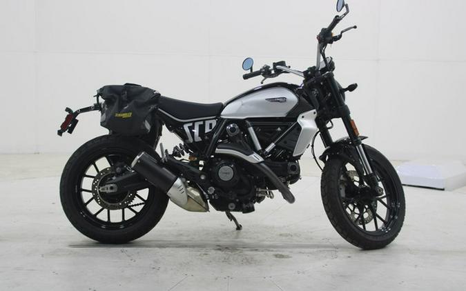 2023 Ducati Scrambler Nightshift Aviator Grey