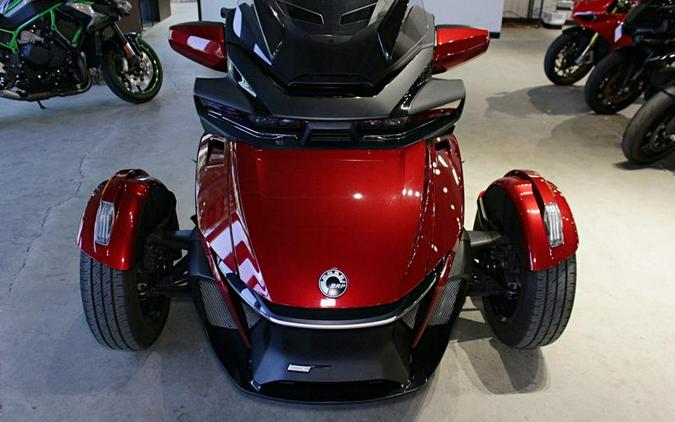 2023 Can-Am® Spyder RT Limited Dark Wheels