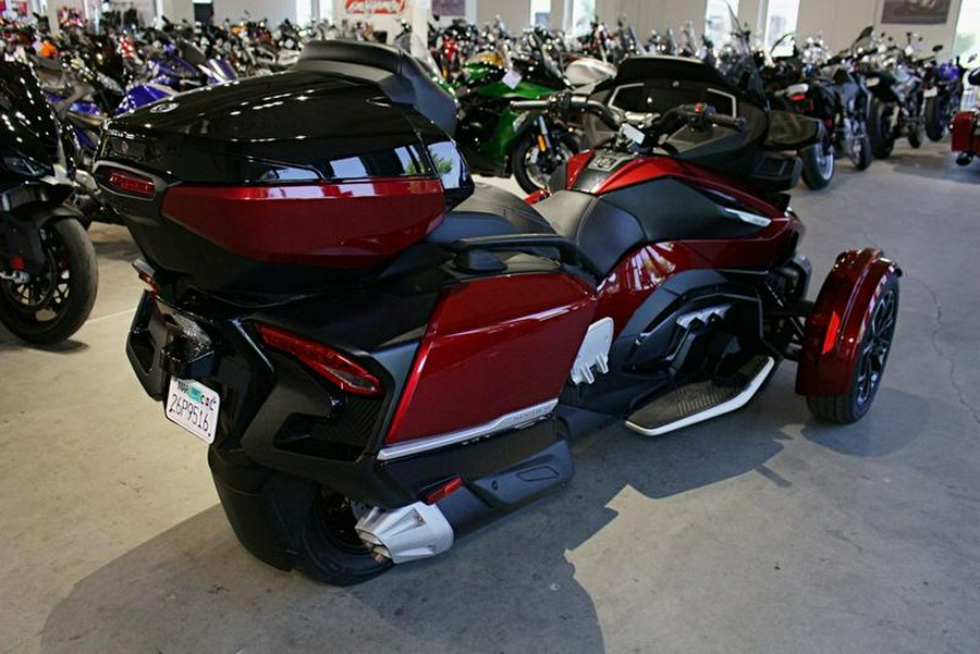 2023 Can-Am® Spyder RT Limited Dark Wheels