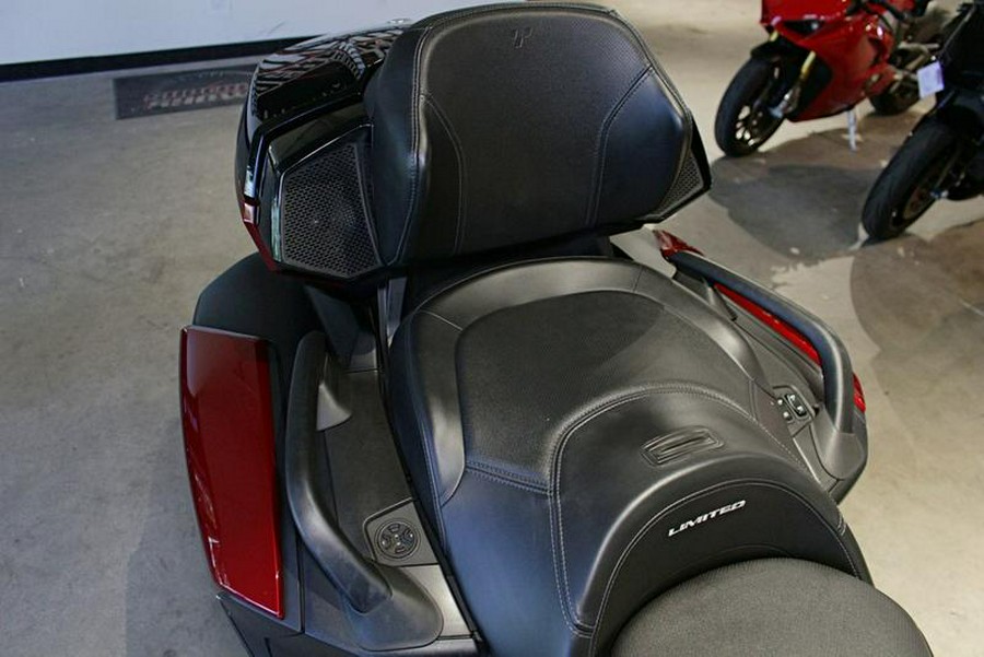 2023 Can-Am® Spyder RT Limited Dark Wheels