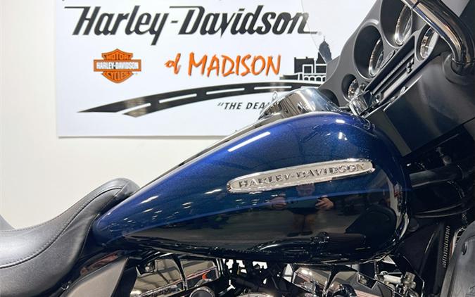 2012 Harley-Davidson Electra Glide Ultra Limited FLHTK 2,766 Miles Big Blue Pearl / Vivid Black