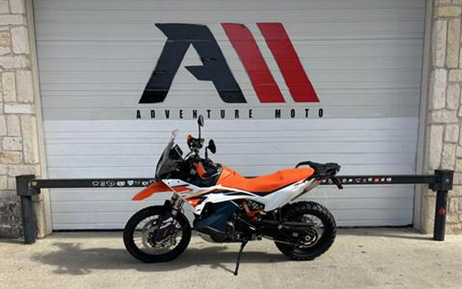 2025 KTM 890 Adventure R