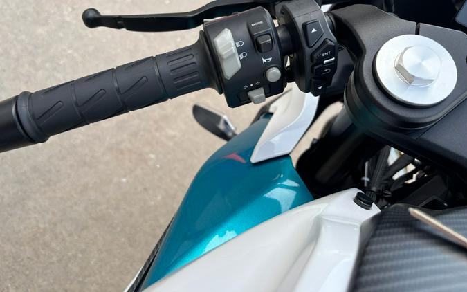 2022 CFMOTO 300SS