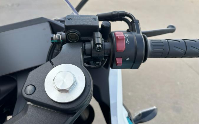 2022 CFMOTO 300SS