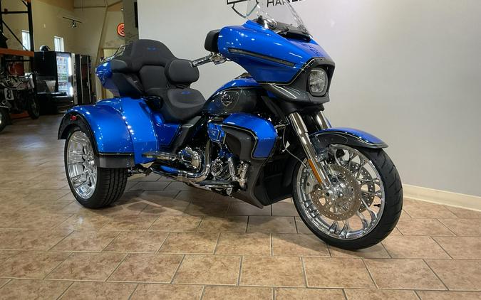 2026 Harley-Davidson® FLHLTSE CVO Street Glide 3 Limited Electric Coast CVO Two-Tone