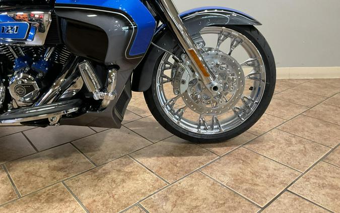 2026 Harley-Davidson® FLHLTSE CVO Street Glide 3 Limited Electric Coast CVO Two-Tone