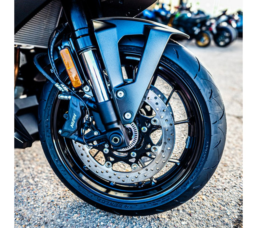 2025 Suzuki GSX-8R