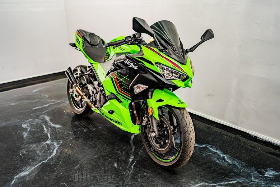 2023 Kawasaki Ninja 400 KRT Edition