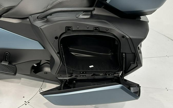 2026 Can-AM RT Limited (SE6)