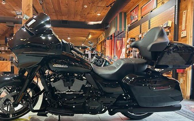 2024 Harley-Davidson Street Glide® Vivid Black (Black Finish w/Cast Wheels)