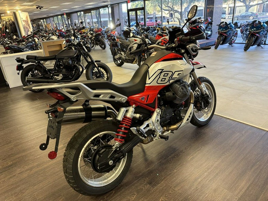 2025 Moto Guzzi V85 TT