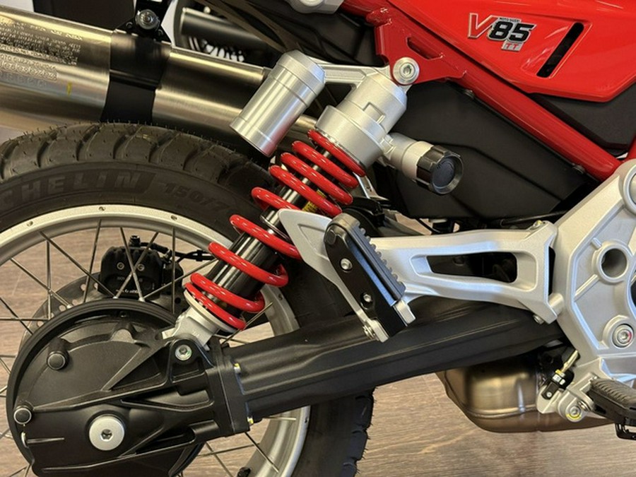 2025 Moto Guzzi V85 TT