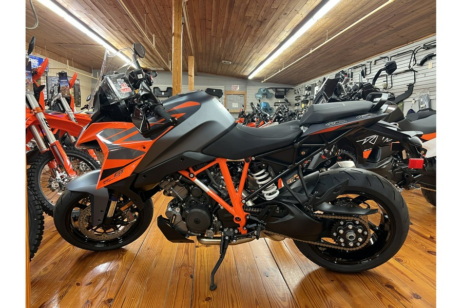 2024 1290 Super Duke GT - KTM