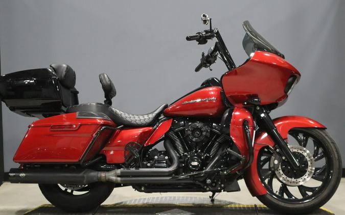 2019 Harley-Davidson Road Glide Wicked Red