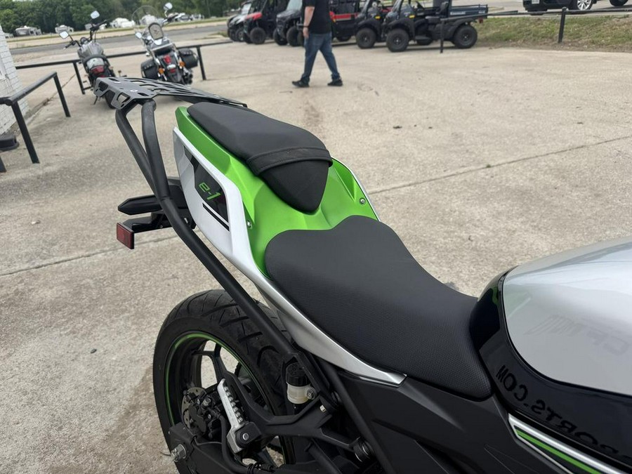 2024 Kawasaki Z e-1 ABS