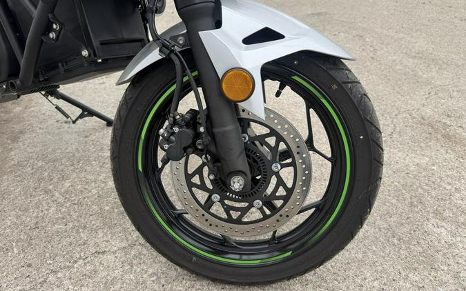 2024 Kawasaki Z e-1 ABS