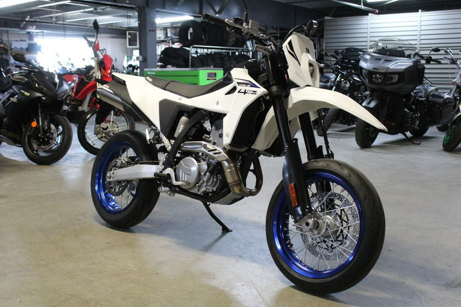 2025 Suzuki DR-Z 400SM