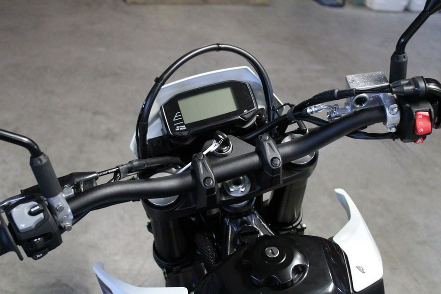 2025 Suzuki DR-Z 400SM