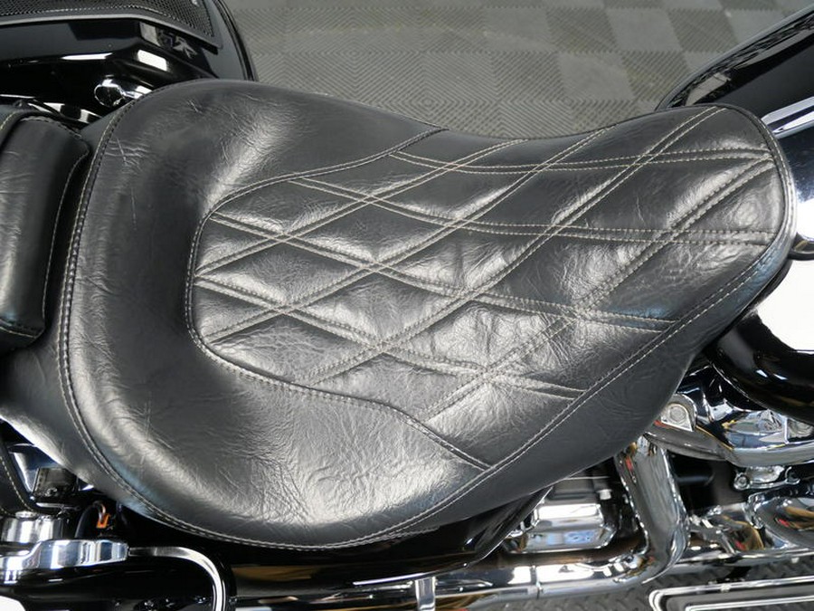 2017 Harley-Davidson® FLTRX - Road Glide®