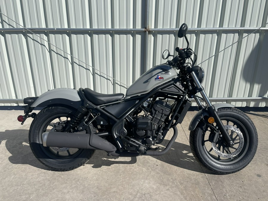 2026 Honda Rebel 300 E-Clutch