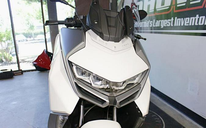 2024 BMW C 400 GT Alpine White