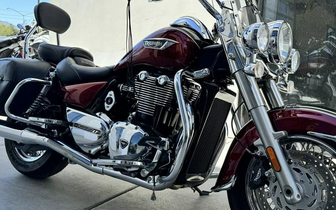 2017 Triumph Thunderbird LT ABS Lava Red / Phantom Black