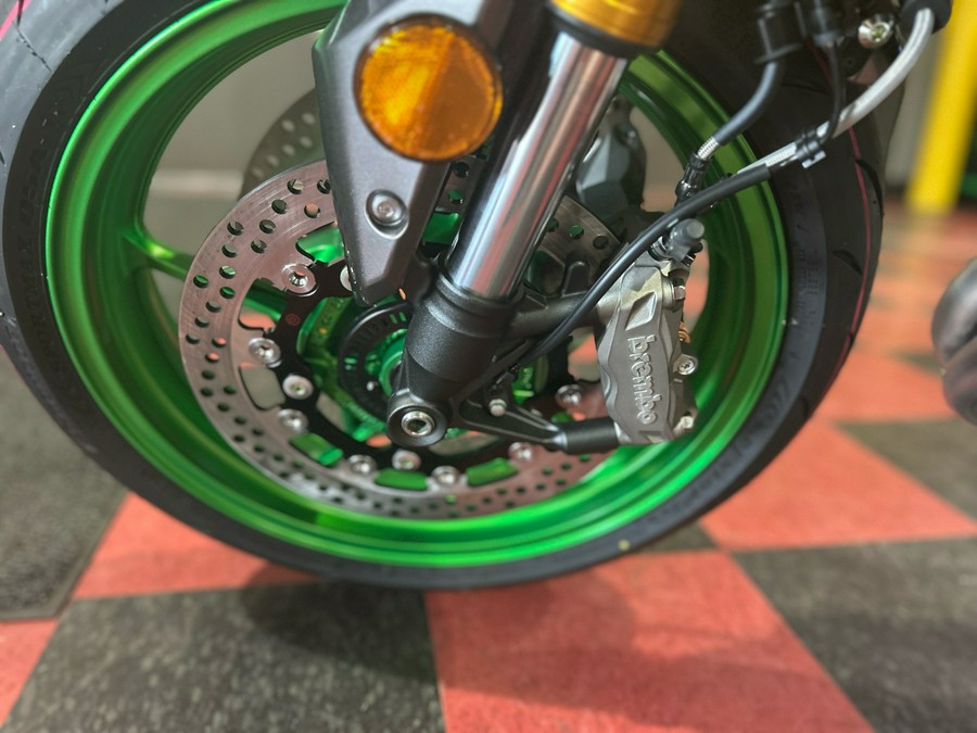 2025 Kawasaki Z900 SE ABS