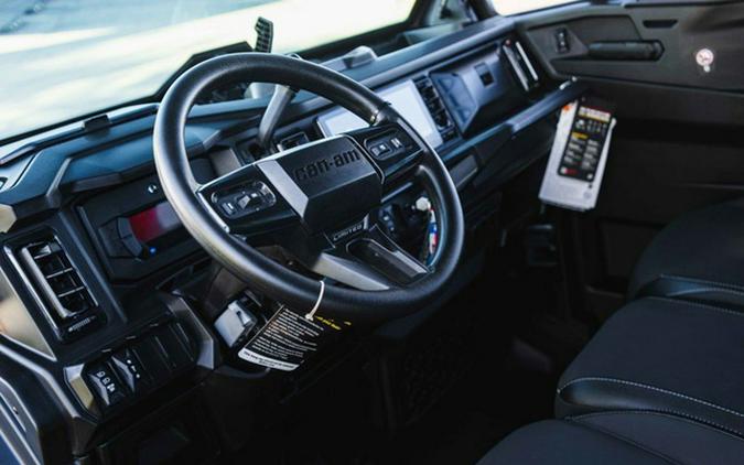 2026 Can-Am Defender MAX Limited HD11