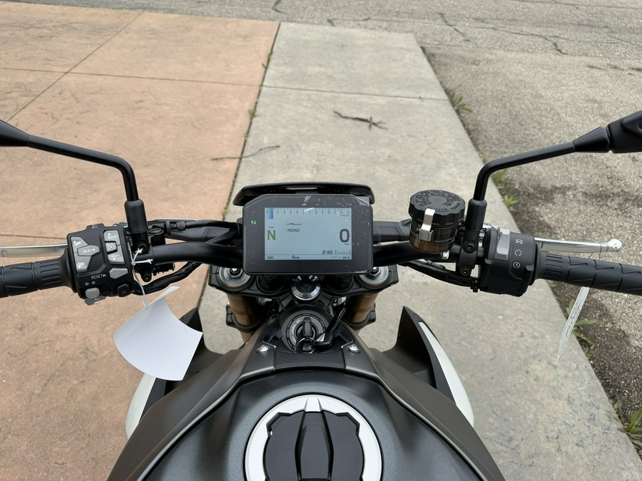 2026 Kawasaki Z900 SE ABS