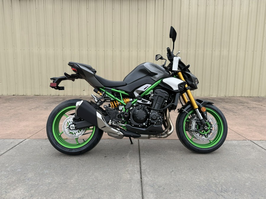 2026 Kawasaki Z900 SE ABS