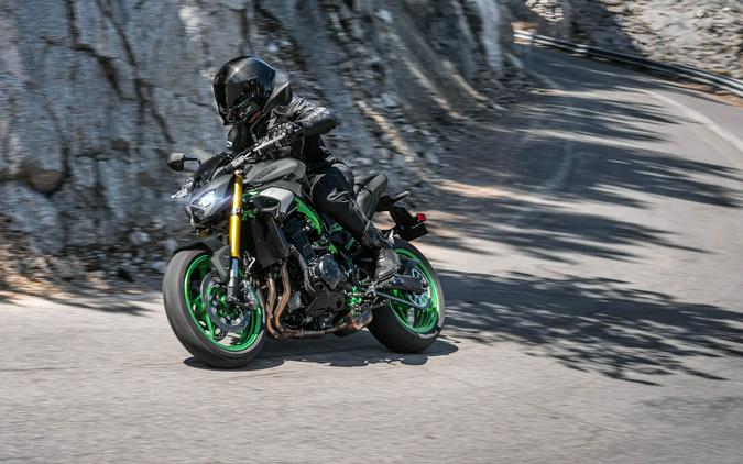 2026 Kawasaki Z900 SE ABS