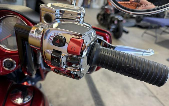 2017 Indian Chieftain Elite Fireglow Red Candy W/ Marble Acce