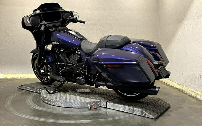 Harley-Davidson® Street Glide® 2026 Purple Abyss Black Trim