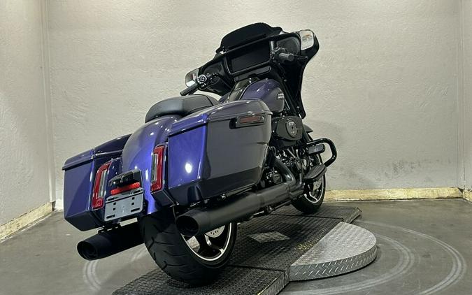 Harley-Davidson® Street Glide® 2026 Purple Abyss Black Trim