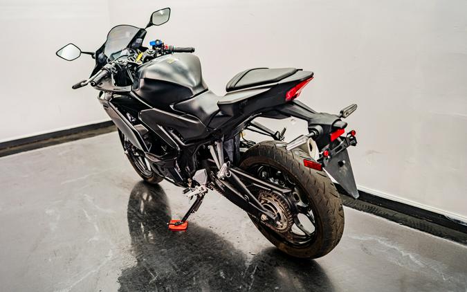 2025 Yamaha Motor Corp., USA YZF-R3