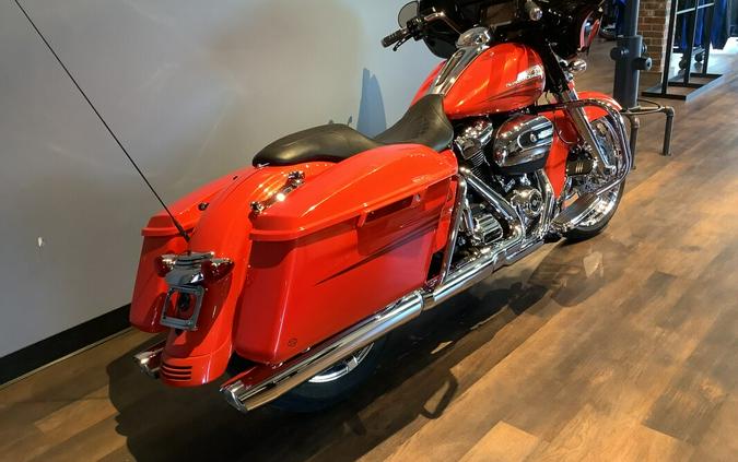 Harley-Davidson Street Glide Special 2017 FLHXS U774-17 Custom Colour Laguna