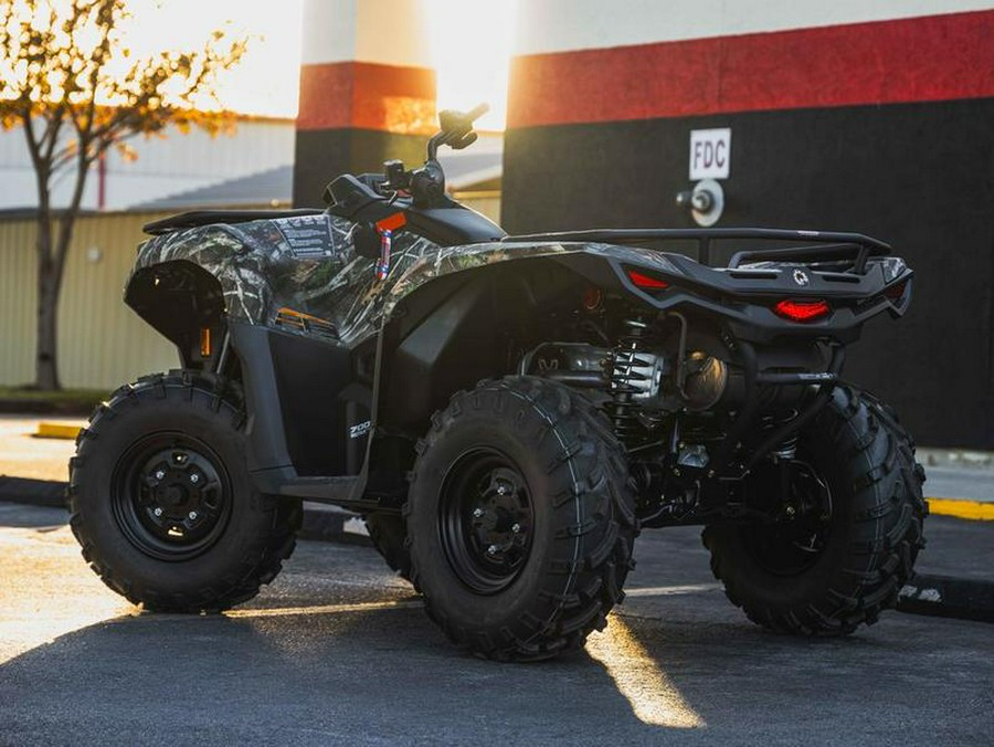 2026 Can-Am® Outlander DPS 700 Wildland Camo