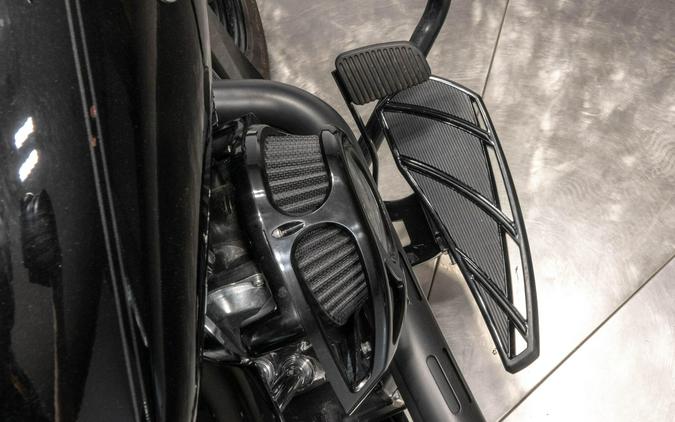 2021 HARLEY-DAVIDSON FLHCS HERITAGE CLASSIC 114 in Vivid Black
