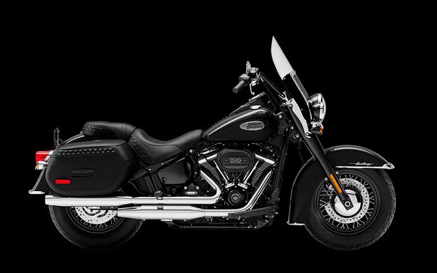2021 HARLEY-DAVIDSON FLHCS HERITAGE CLASSIC 114 in Vivid Black