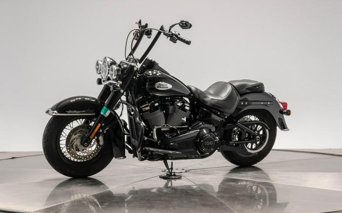 2021 HARLEY-DAVIDSON FLHCS HERITAGE CLASSIC 114 in Vivid Black