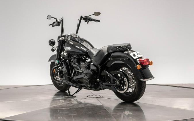 2021 HARLEY-DAVIDSON FLHCS HERITAGE CLASSIC 114 in Vivid Black