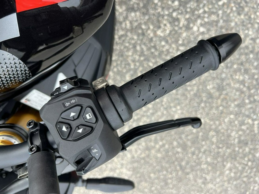 2026 Aprilia Tuono V4 Factory