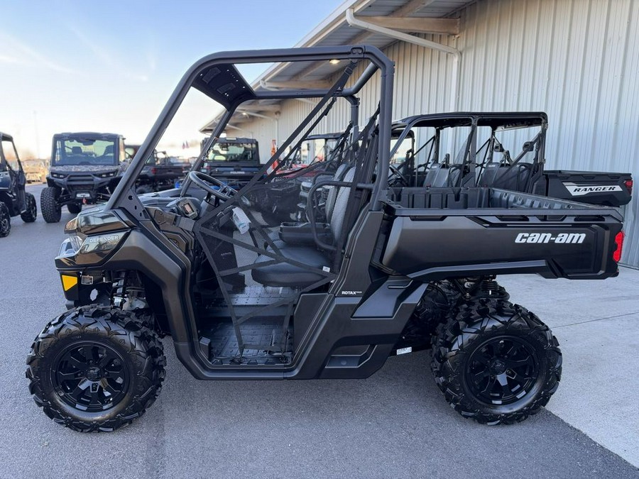 2025 Can-Am® Defender DPS HD9 Stealth Black