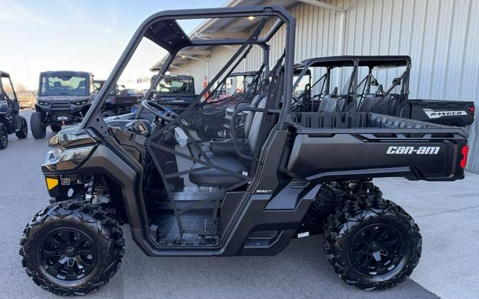 2025 Can-Am® Defender DPS HD9 Stealth Black