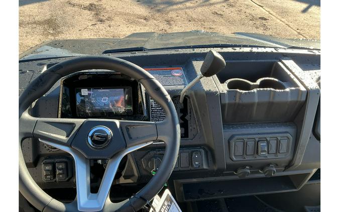 2026 Can-Am DEF MAX XT HD9