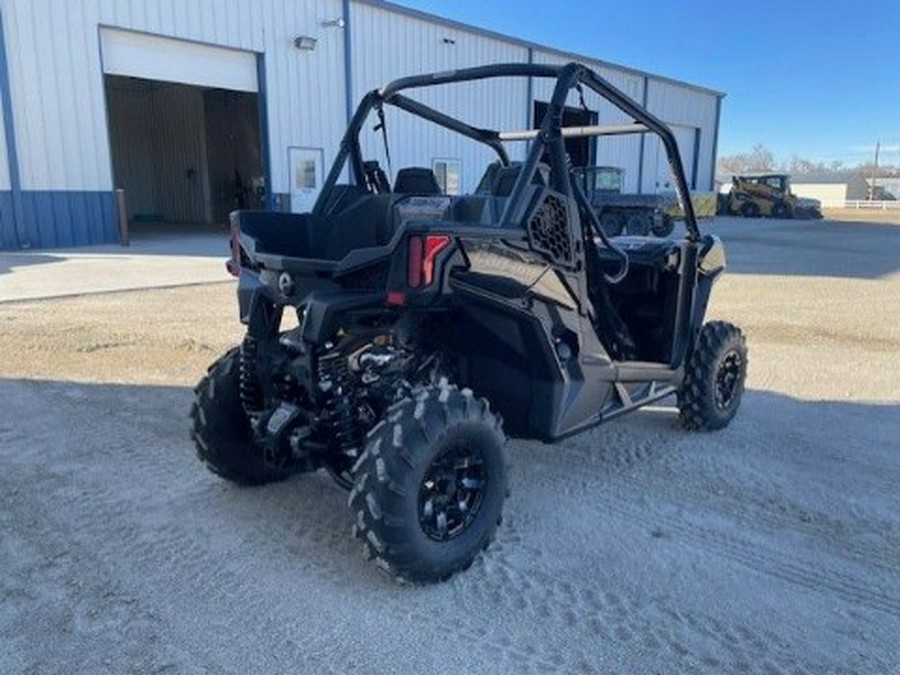 2025 Can-Am Maverick Trail DPS 700