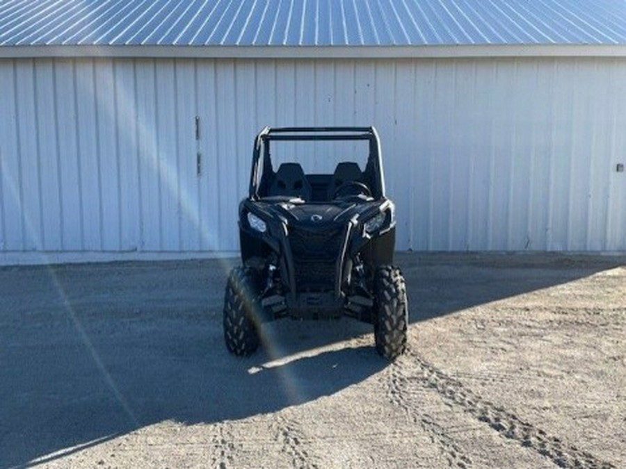 2025 Can-Am Maverick Trail DPS 700